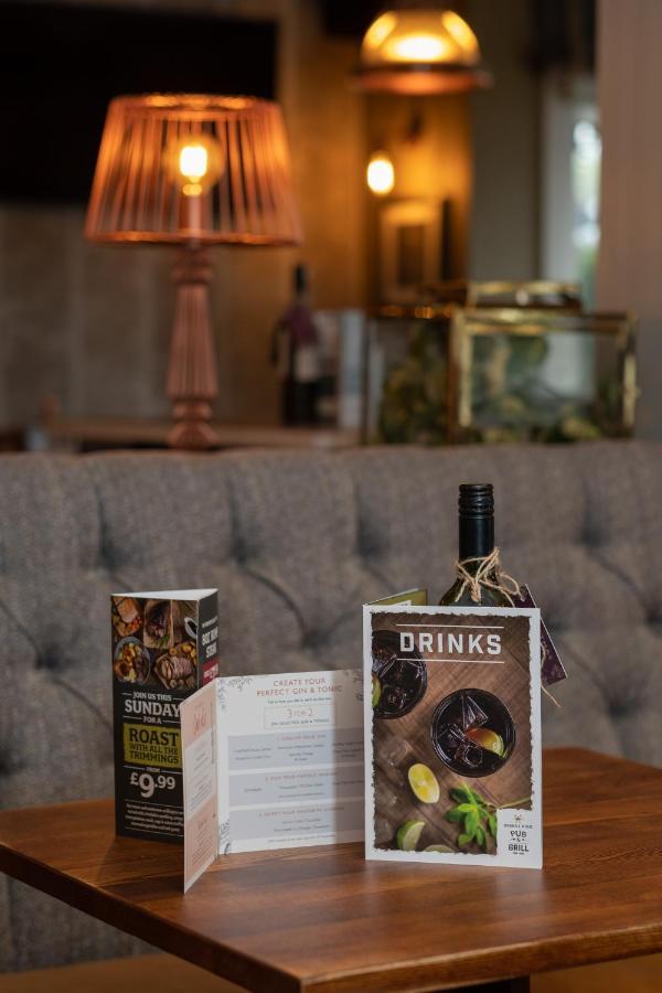 The Churchill By Greene King Inns Royal Wootton Bassett Exteriér fotografie