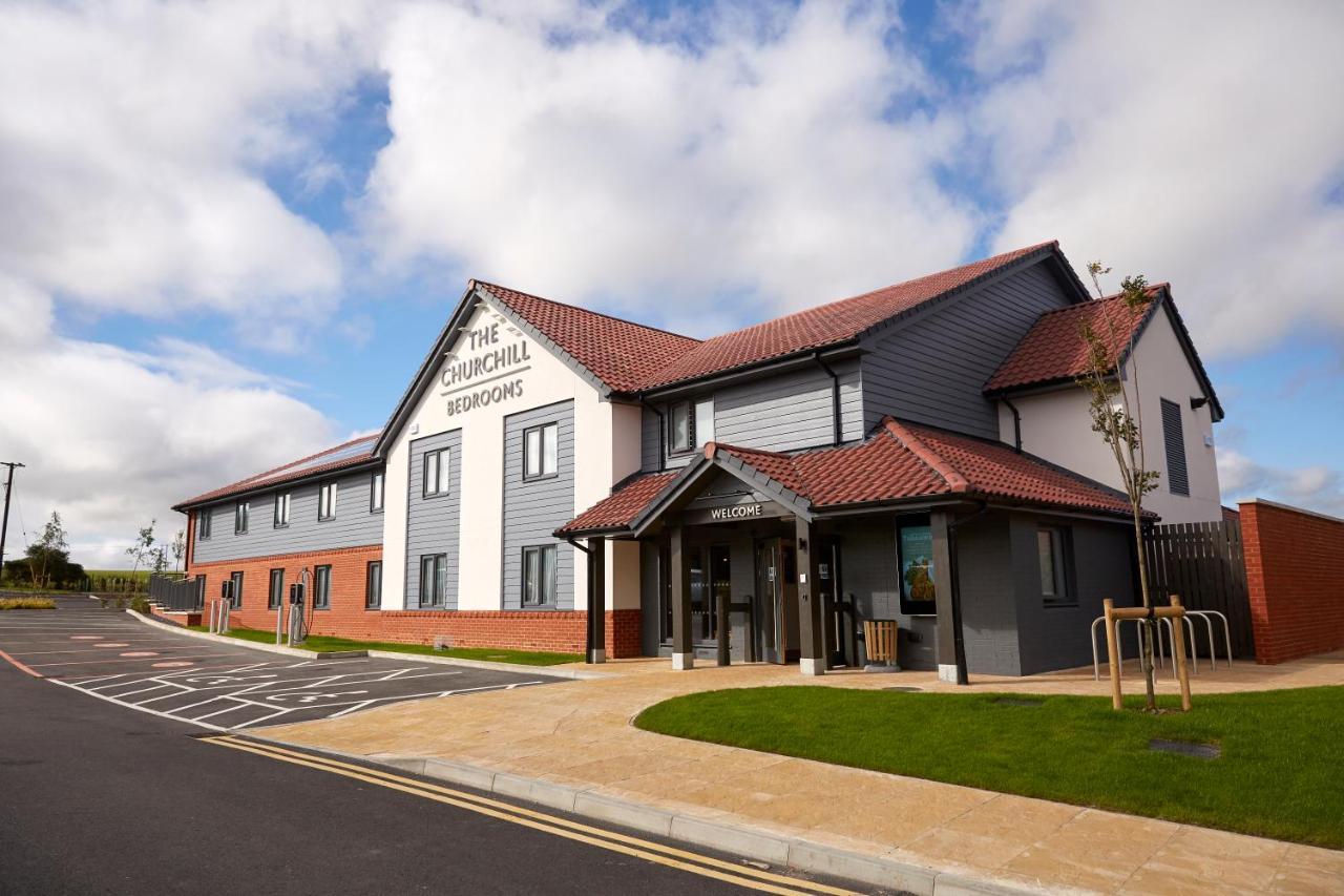 The Churchill By Greene King Inns Royal Wootton Bassett Exteriér fotografie