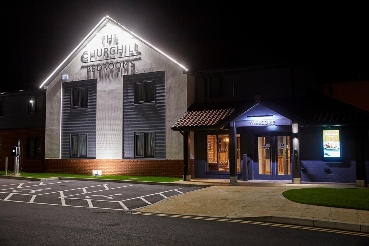 The Churchill By Greene King Inns Royal Wootton Bassett Exteriér fotografie